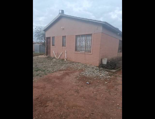 2 BEDROOM HOUSE FOR SALE IN LEHAE